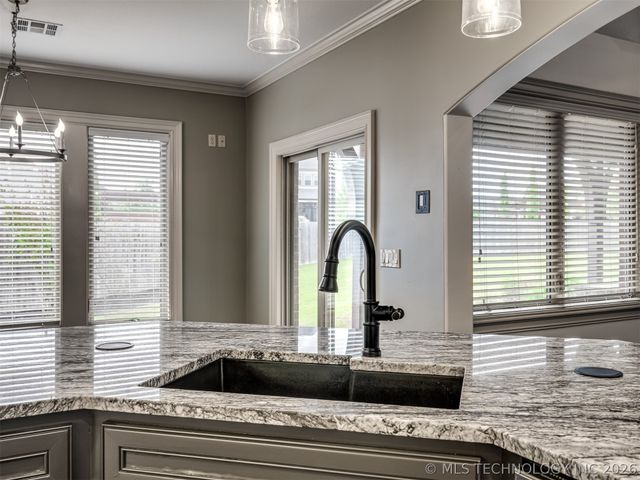 224 E 127th Court, Jenks, OK 74037