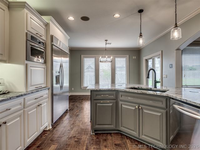 224 E 127th Court, Jenks, OK 74037