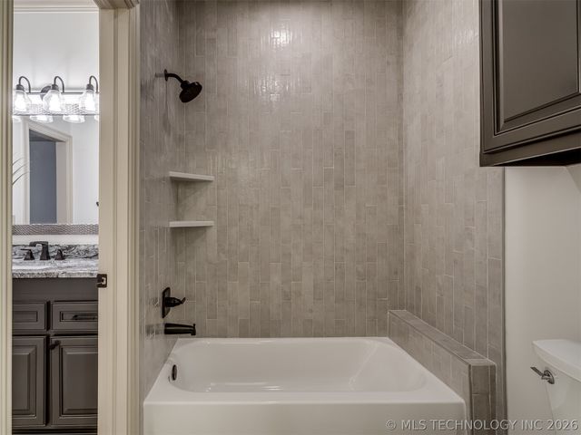 224 E 127th Court, Jenks, OK 74037