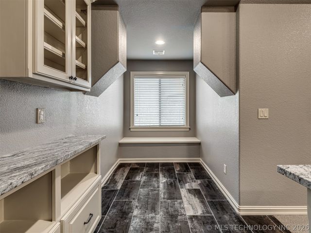 224 E 127th Court, Jenks, OK 74037