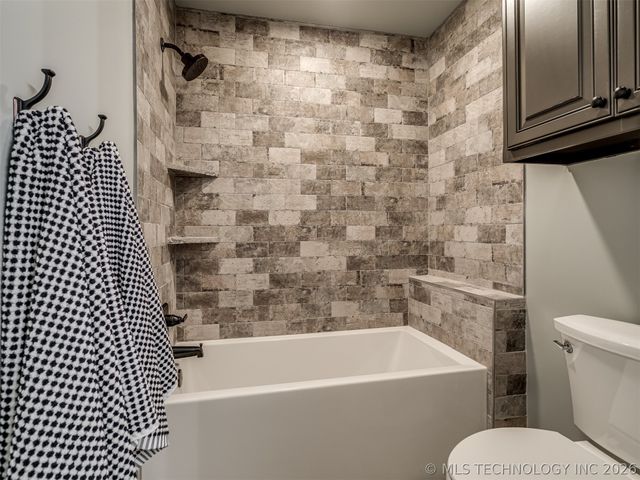 224 E 127th Court, Jenks, OK 74037