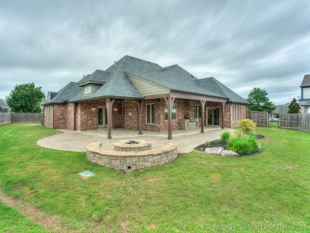 224 E 127th Court, Jenks, OK 74037