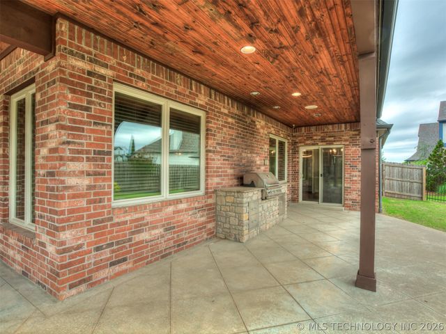 224 E 127th Court, Jenks, OK 74037