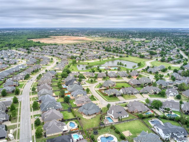 224 E 127th Court, Jenks, OK 74037
