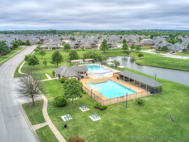 224 E 127th Court, Jenks, OK 74037