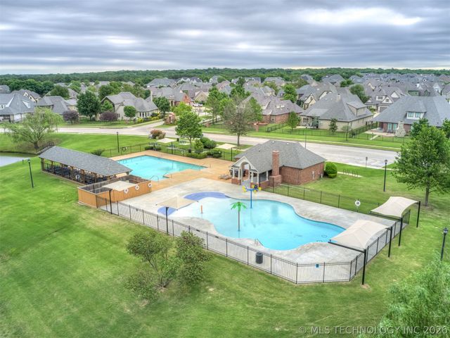 224 E 127th Court, Jenks, OK 74037
