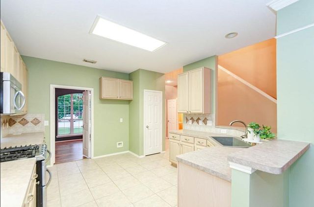 6610 Treeline Drive, Humble, TX 77346