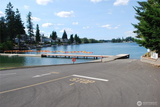 18016 S Tapps Drive E, Lake Tapps, WA 98391