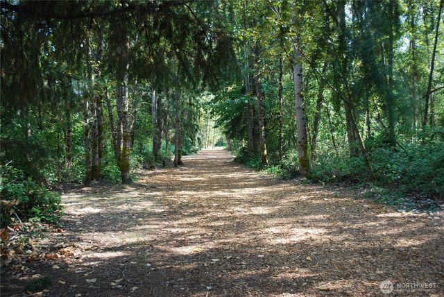 18016 S Tapps Drive E, Lake Tapps, WA 98391