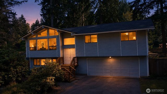 18016 S Tapps Drive E, Lake Tapps, WA 98391