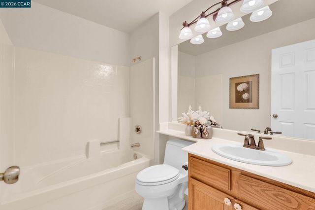 11426 Winding Trail Ln, Dublin, CA 94568