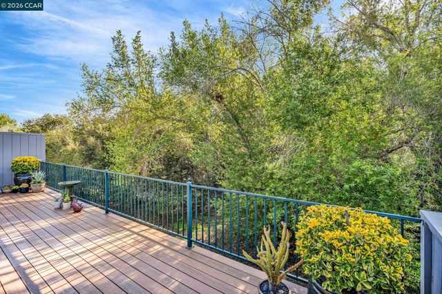 11426 Winding Trail Ln, Dublin, CA 94568