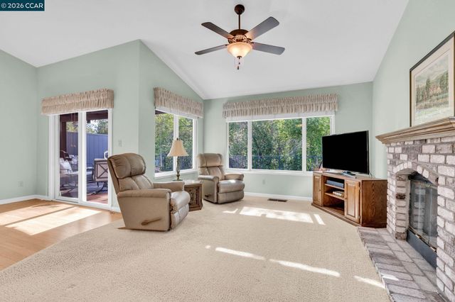 11426 Winding Trail Ln, Dublin, CA 94568