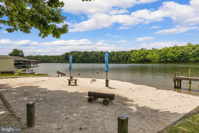 6801 LAKE POINTE DR, Mineral, VA 23117