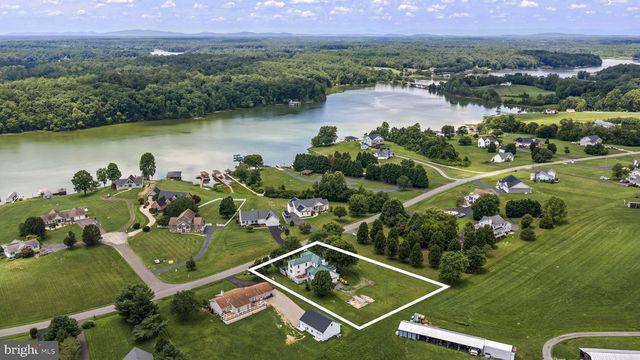 6801 LAKE POINTE DR, Mineral, VA 23117