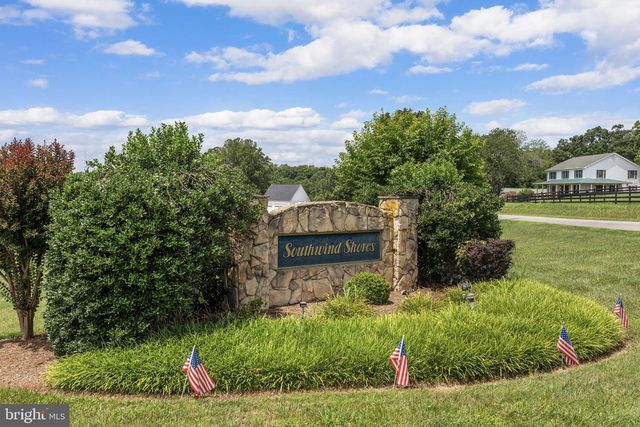 6801 LAKE POINTE DR, Mineral, VA 23117