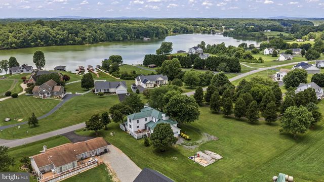 6801 LAKE POINTE DR, Mineral, VA 23117