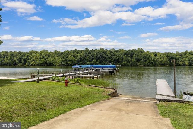 6801 LAKE POINTE DR, Mineral, VA 23117