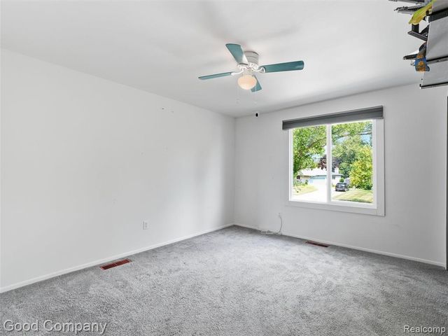 5081 Abington Drive, Troy, MI 48085