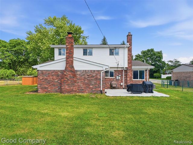 5081 Abington Drive, Troy, MI 48085
