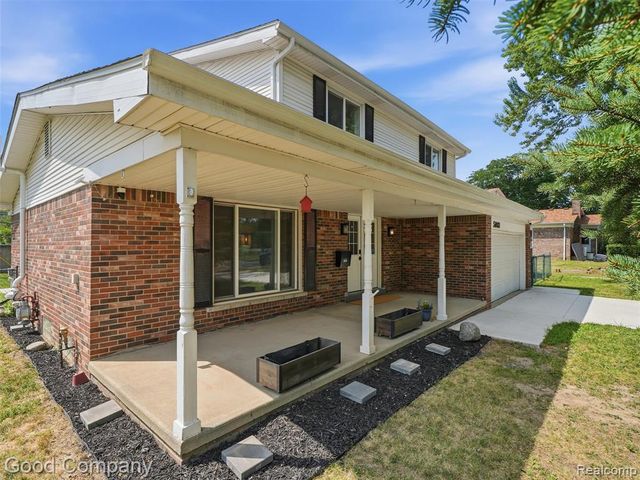 5081 Abington Drive, Troy, MI 48085