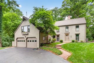 13595 Featherstone Drive, Town And Country, MO 63131