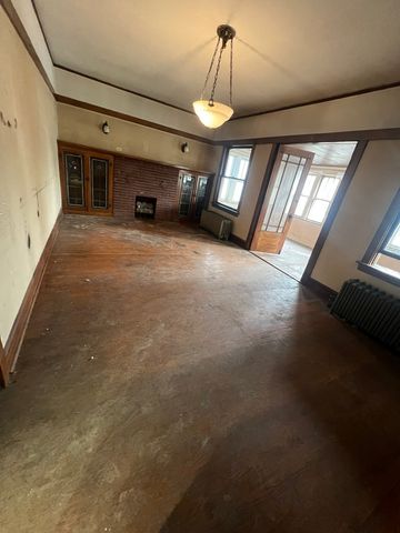 1128 N Lockwood Avenue, Chicago, IL 60651