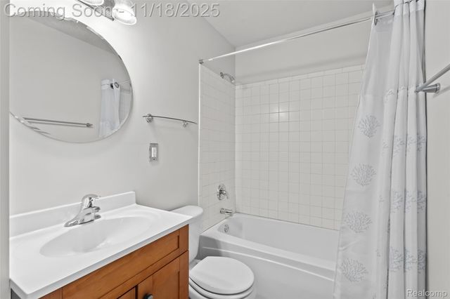 1128 W Michigan Avenue, Lansing, MI 48915