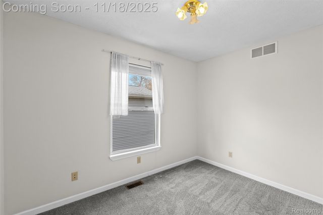 1128 W Michigan Avenue, Lansing, MI 48915