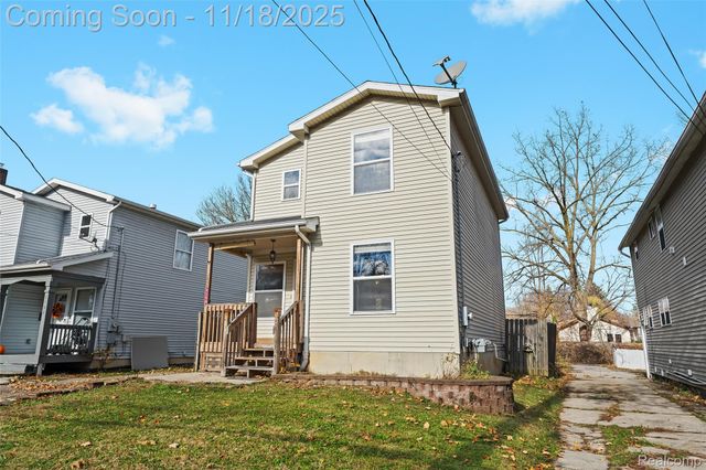 1128 W Michigan Avenue, Lansing, MI 48915