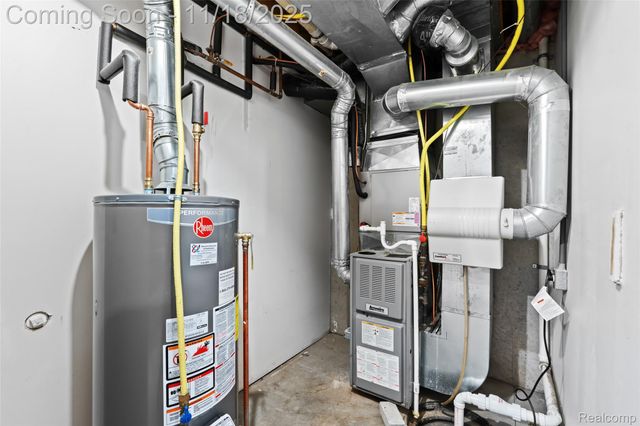 1128 W Michigan Avenue, Lansing, MI 48915