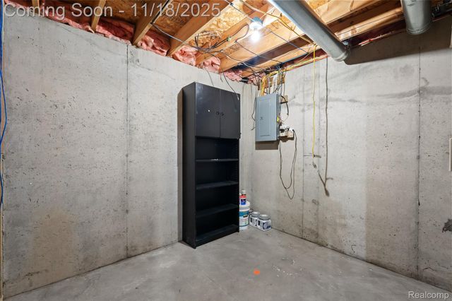 1128 W Michigan Avenue, Lansing, MI 48915