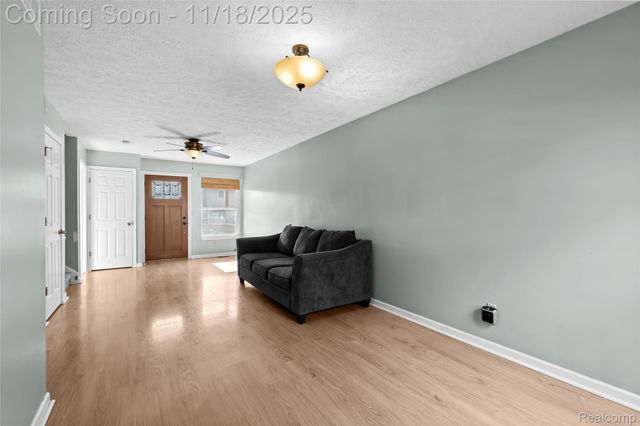 1128 W Michigan Avenue, Lansing, MI 48915