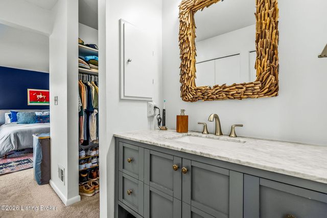 7233 Heatherly Square, Louisville, KY 40242