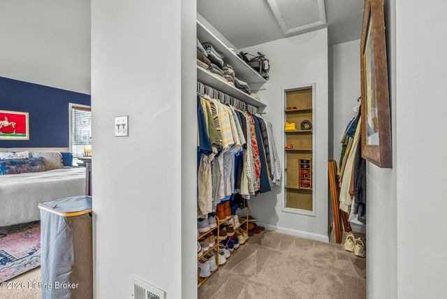 7233 Heatherly Square, Louisville, KY 40242