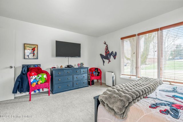 7233 Heatherly Square, Louisville, KY 40242