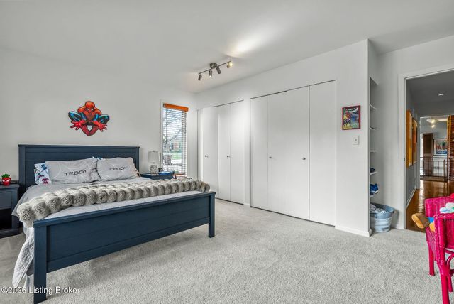 7233 Heatherly Square, Louisville, KY 40242