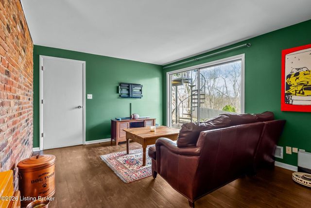 7233 Heatherly Square, Louisville, KY 40242