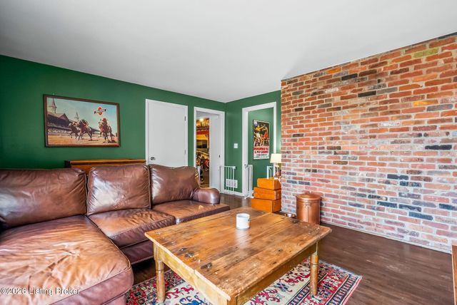 7233 Heatherly Square, Louisville, KY 40242