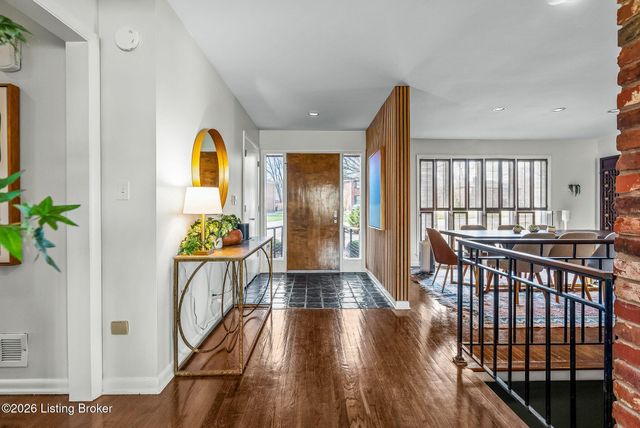 7233 Heatherly Square, Louisville, KY 40242