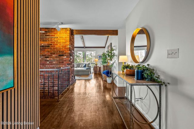 7233 Heatherly Square, Louisville, KY 40242