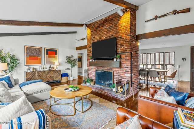 7233 Heatherly Square, Louisville, KY 40242