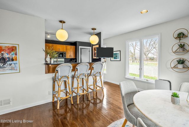 7233 Heatherly Square, Louisville, KY 40242