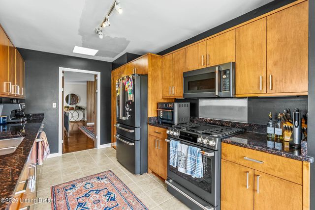 7233 Heatherly Square, Louisville, KY 40242