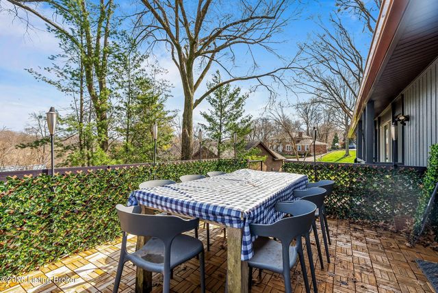 7233 Heatherly Square, Louisville, KY 40242