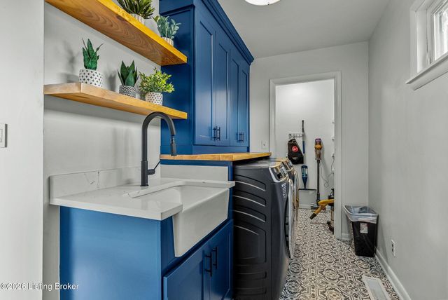 7233 Heatherly Square, Louisville, KY 40242