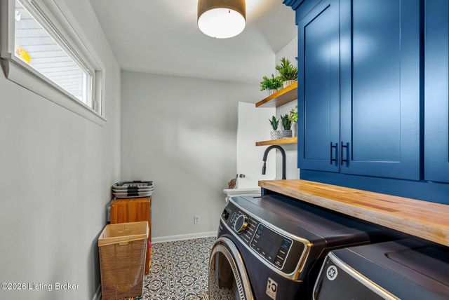 7233 Heatherly Square, Louisville, KY 40242