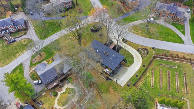 7233 Heatherly Square, Louisville, KY 40242