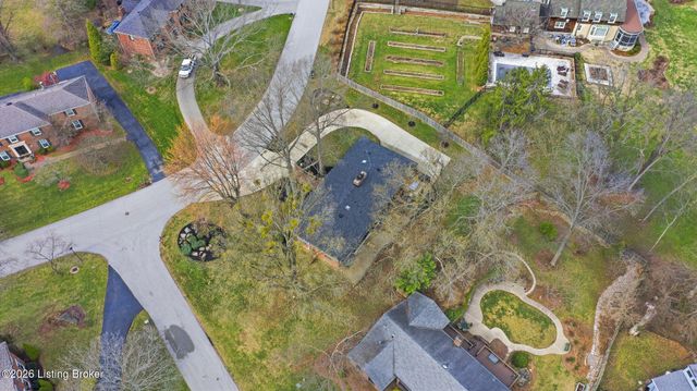 7233 Heatherly Square, Louisville, KY 40242