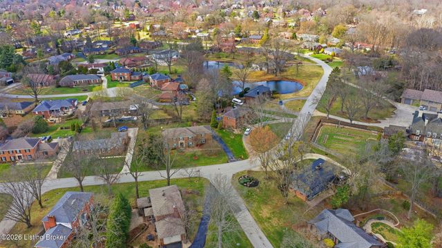 7233 Heatherly Square, Louisville, KY 40242